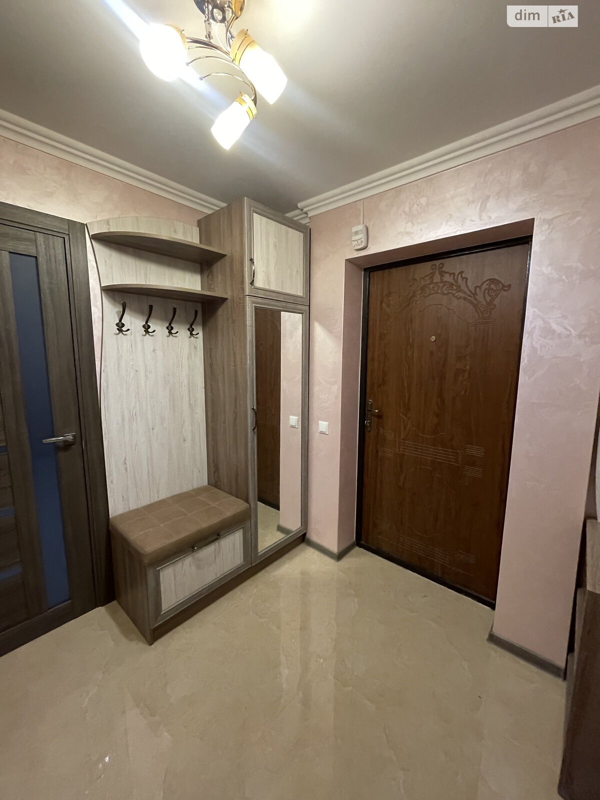 однокомнатная квартира в Ровно, район Чайка, на ул. Гайдамацкая 13Б в аренду на долгий срок помесячно фото 1