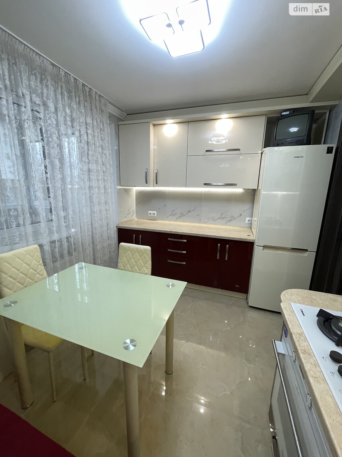 однокомнатная квартира в Ровно, район Чайка, на ул. Гайдамацкая 13Б в аренду на долгий срок помесячно фото 1