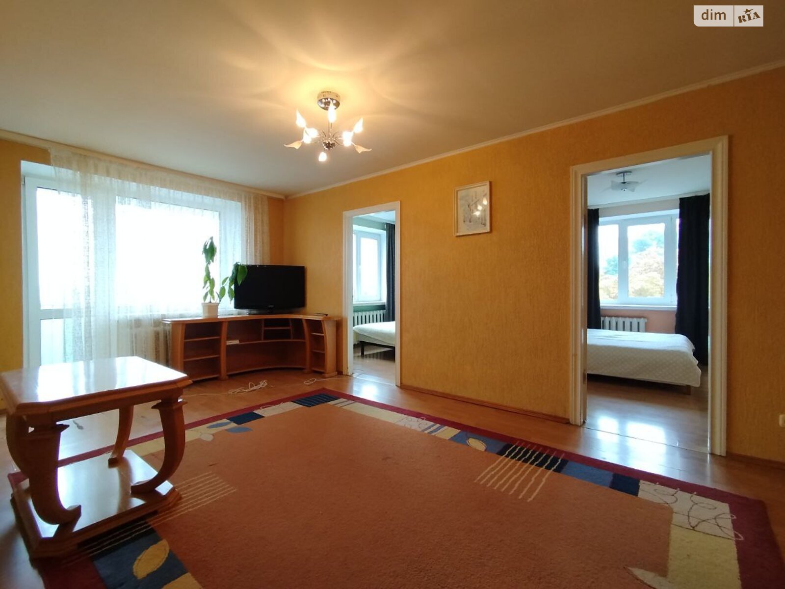 трехкомнатная квартира в Ровно, район Дозорцева, на просп. Генерала Безручка в аренду на долгий срок помесячно фото 1 трехкомнатная квартира в Ровно, район Дозорцева, на просп. Генерала Безручка в аренду на долгий срок помесячно фото 1