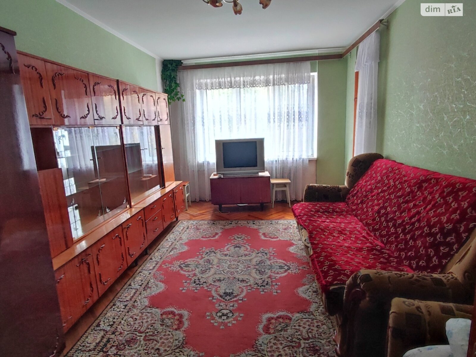 трехкомнатная квартира в Ровно, район Дозорцева, на просп. Генерала Безручка в аренду на долгий срок помесячно фото 1 трехкомнатная квартира в Ровно, район Дозорцева, на просп. Генерала Безручка в аренду на долгий срок помесячно фото 1