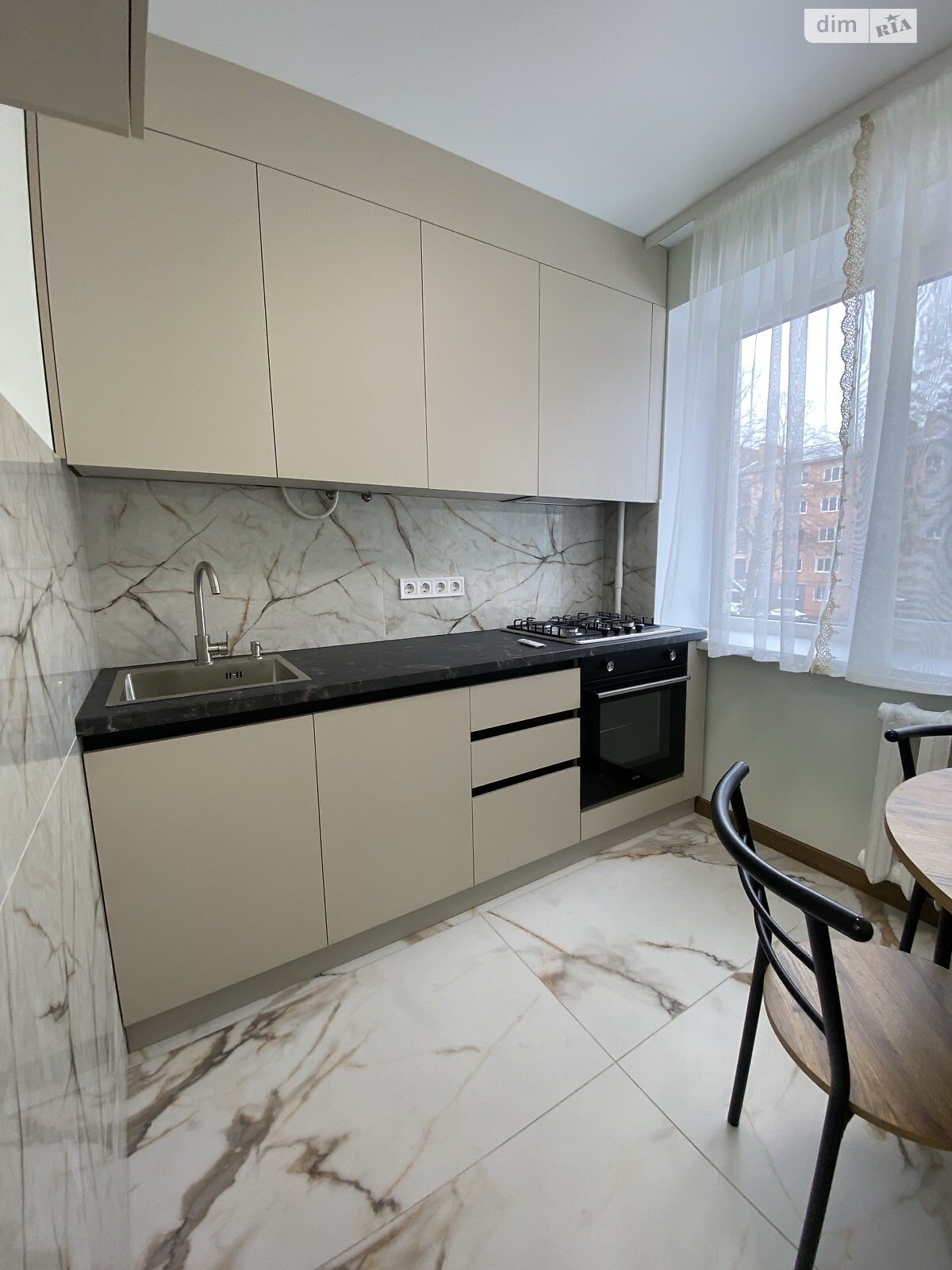 двухкомнатная квартира в Ровно, район Дозорцева, на ул. Князя Романа 7 в аренду на долгий срок помесячно фото 1 двухкомнатная квартира в Ровно, район Дозорцева, на ул. Князя Романа 7 в аренду на долгий срок помесячно фото 1