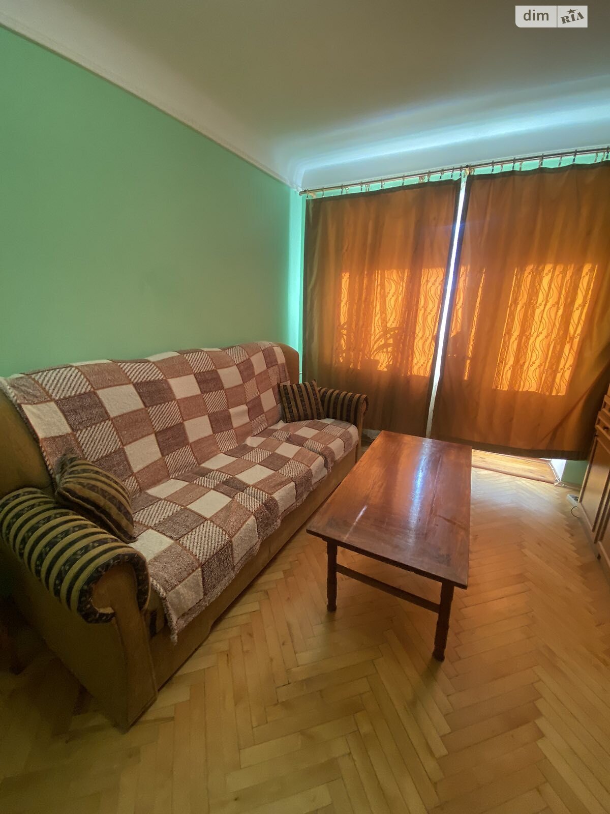 трехкомнатная квартира в Ровно, район Истамбул, на ул. Степана Бандеры в аренду на долгий срок помесячно фото 1