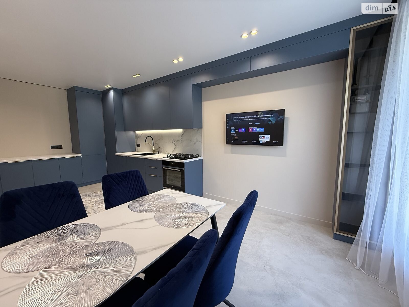 однокомнатная квартира в Ровно, район Ленокомбинат, на мас. Чаривный 21 в аренду на долгий срок помесячно фото 1 однокомнатная квартира в Ровно, район Ленокомбинат, на мас. Чаривный 21 в аренду на долгий срок помесячно фото 1