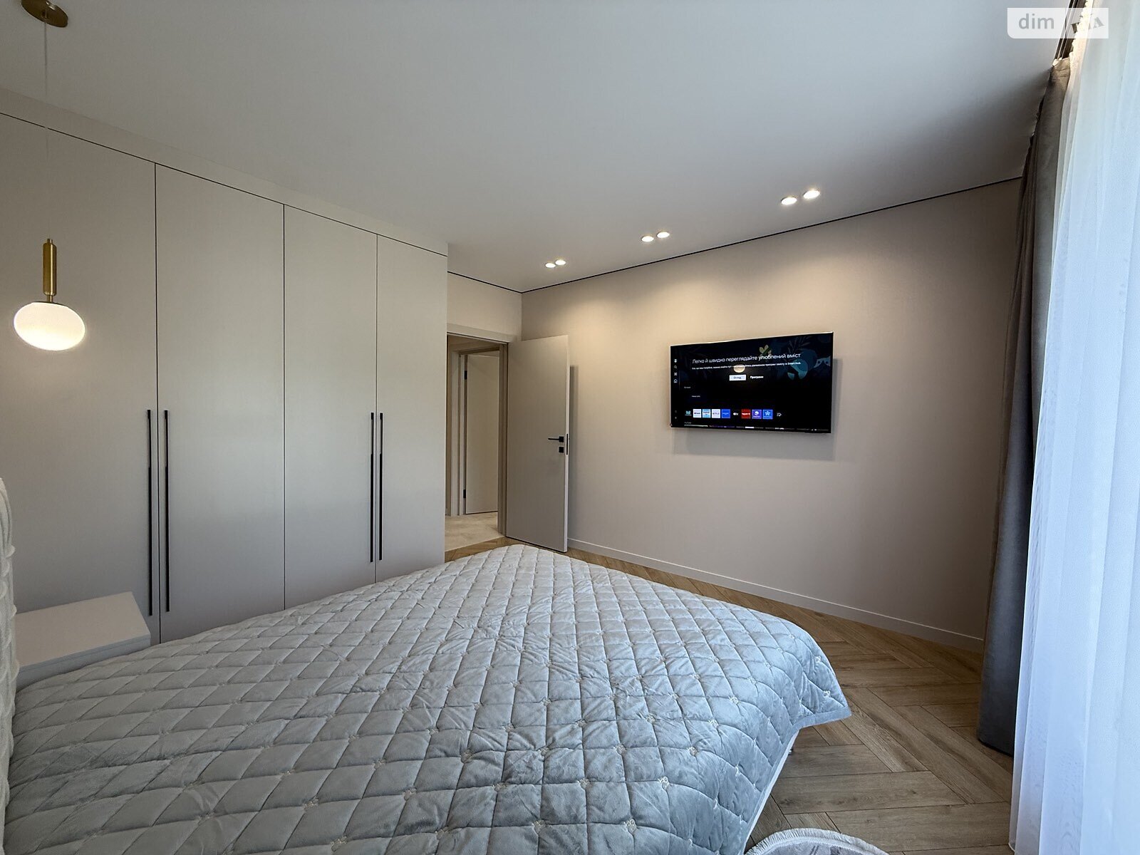 однокомнатная квартира в Ровно, район Ленокомбинат, на мас. Чаривный 21 в аренду на долгий срок помесячно фото 1 однокомнатная квартира в Ровно, район Ленокомбинат, на мас. Чаривный 21 в аренду на долгий срок помесячно фото 1