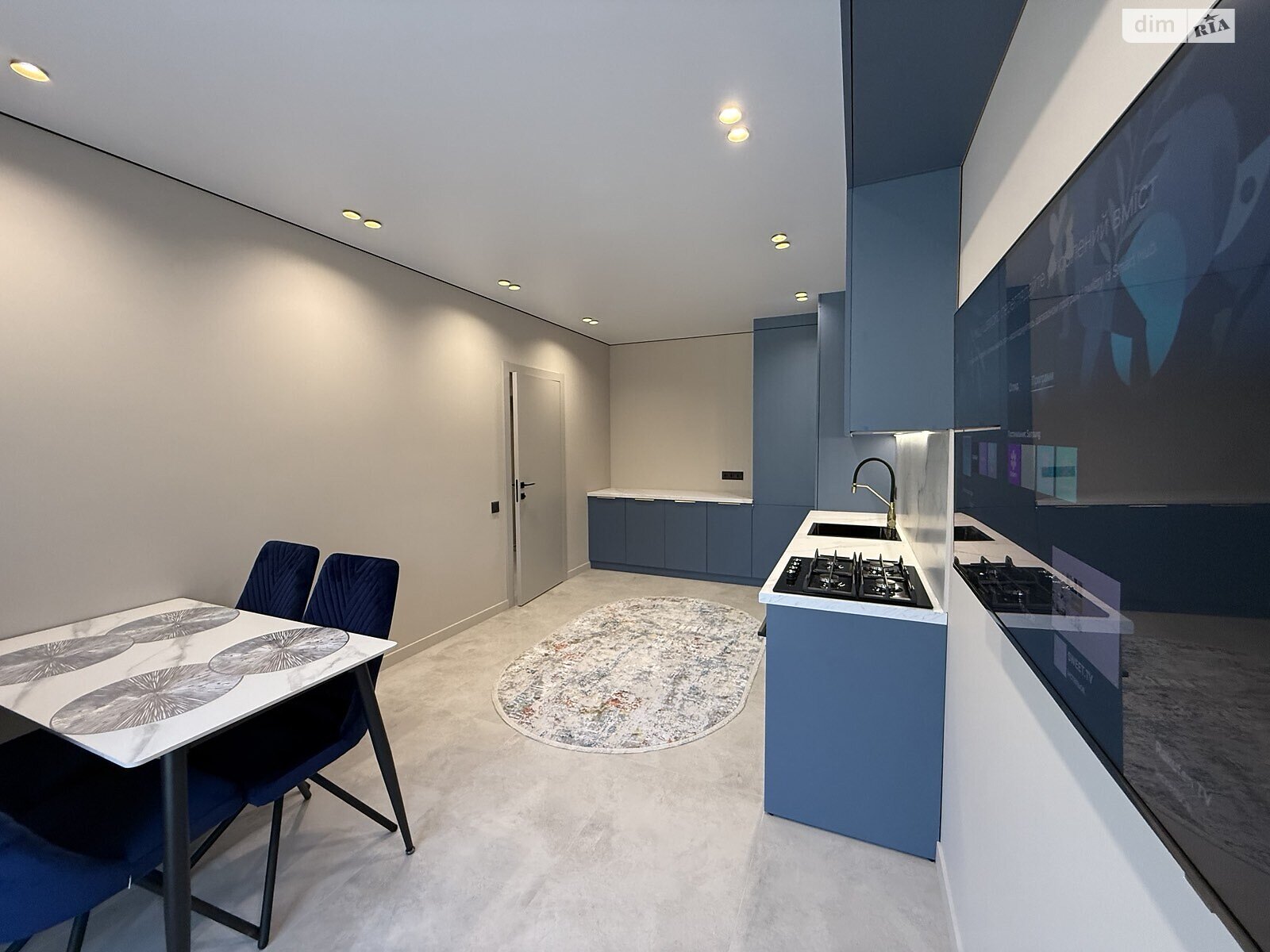 однокомнатная квартира в Ровно, район Ленокомбинат, на мас. Чаривный 21 в аренду на долгий срок помесячно фото 1 однокомнатная квартира в Ровно, район Ленокомбинат, на мас. Чаривный 21 в аренду на долгий срок помесячно фото 1