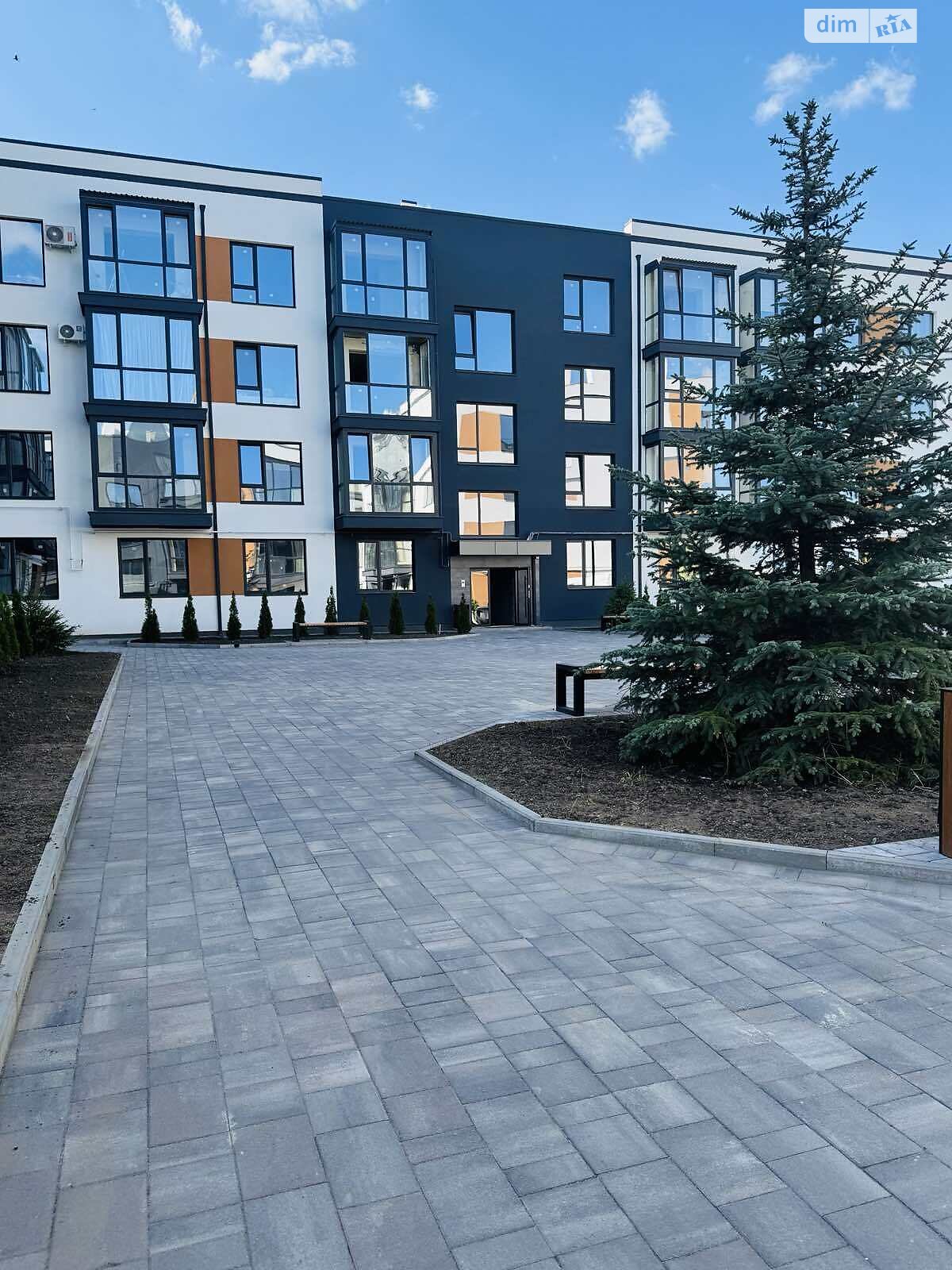 однокомнатная квартира в Ровно, район Ленокомбинат, на мас. Чаривный 21 в аренду на долгий срок помесячно фото 1 однокомнатная квартира в Ровно, район Ленокомбинат, на мас. Чаривный 21 в аренду на долгий срок помесячно фото 1