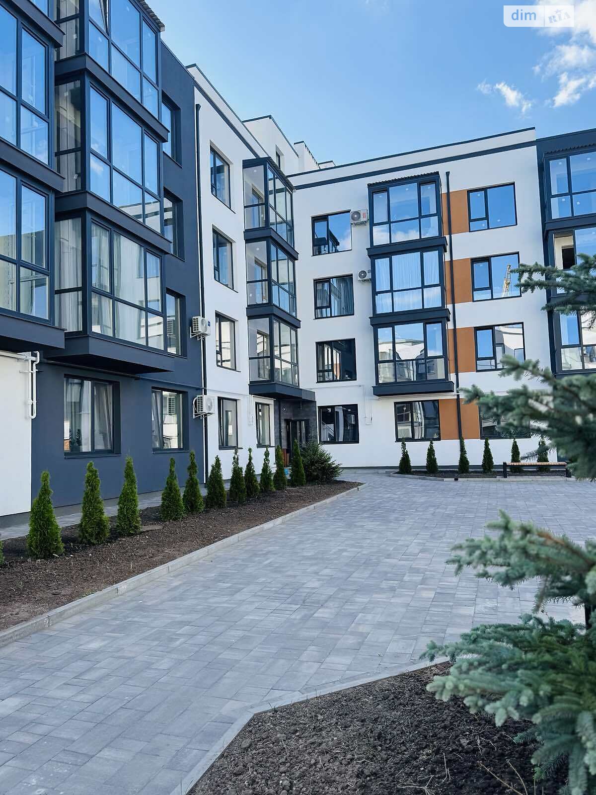 однокомнатная квартира в Ровно, район Ленокомбинат, на мас. Чаривный 21 в аренду на долгий срок помесячно фото 1 однокомнатная квартира в Ровно, район Ленокомбинат, на мас. Чаривный 21 в аренду на долгий срок помесячно фото 1