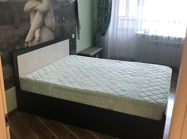 трехкомнатная квартира в Ровно, район Мототрек, в аренду на долгий срок помесячно фото 1 трехкомнатная квартира в Ровно, район Мототрек, в аренду на долгий срок помесячно фото 1