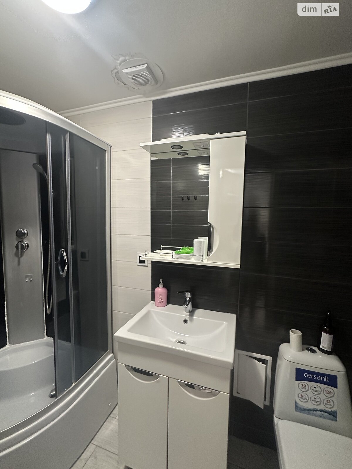 однокомнатная квартира в Ровно, район Пивзавод, на ул. Дубенская в аренду на долгий срок помесячно фото 1 однокомнатная квартира в Ровно, район Пивзавод, на ул. Дубенская в аренду на долгий срок помесячно фото 1