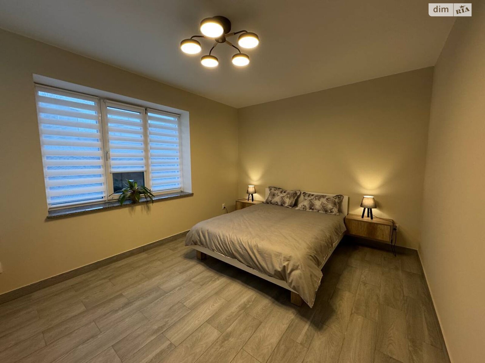 однокімнатна квартира в Рівному, район Пивзавод, на вул. Дворецька 38А в довготривалу оренду помісячно фото 1