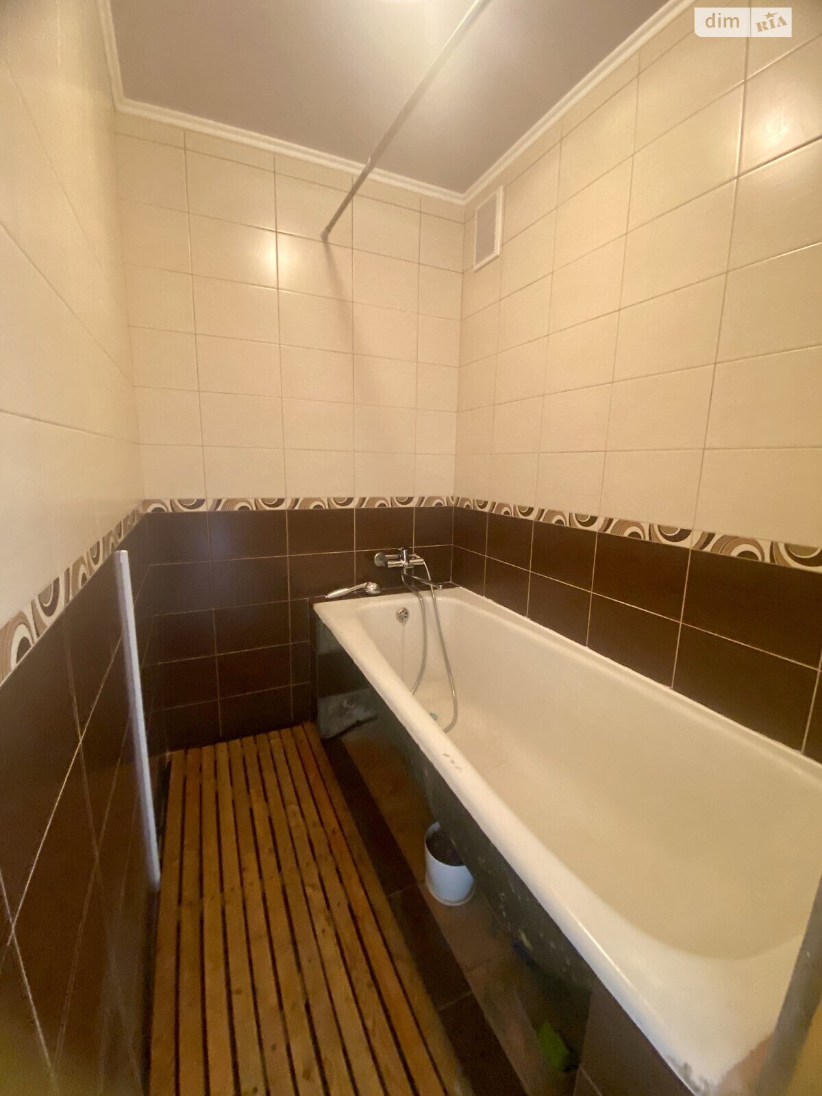 однокімнатна квартира в Рівному, район Пивзавод, на вул. Гарна 10А в довготривалу оренду помісячно фото 1