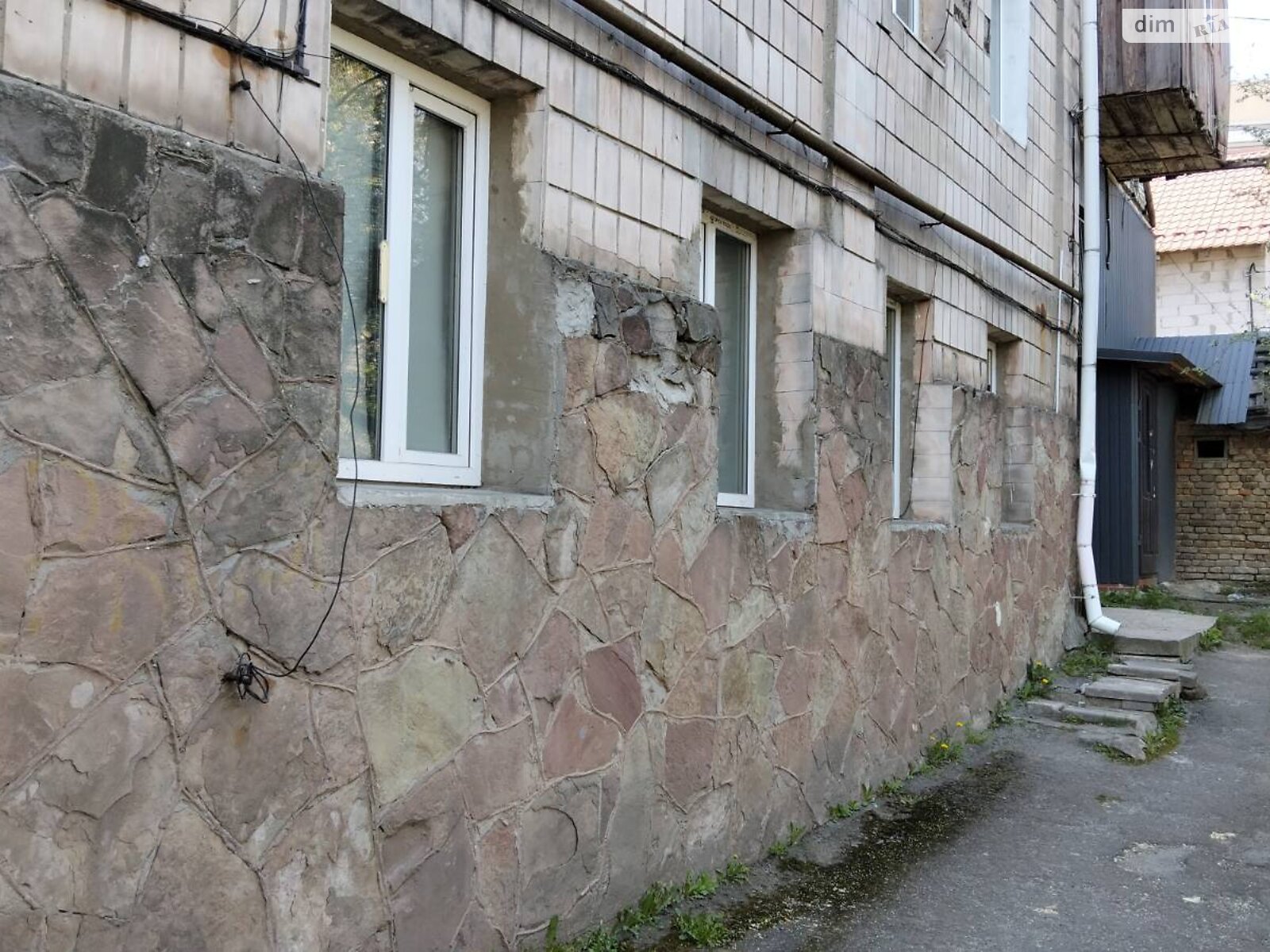 двокімнатна квартира в Рівному, район Пивзавод, на вул. Соборна в довготривалу оренду помісячно фото 1 двокімнатна квартира в Рівному, район Пивзавод, на вул. Соборна в довготривалу оренду помісячно фото 1