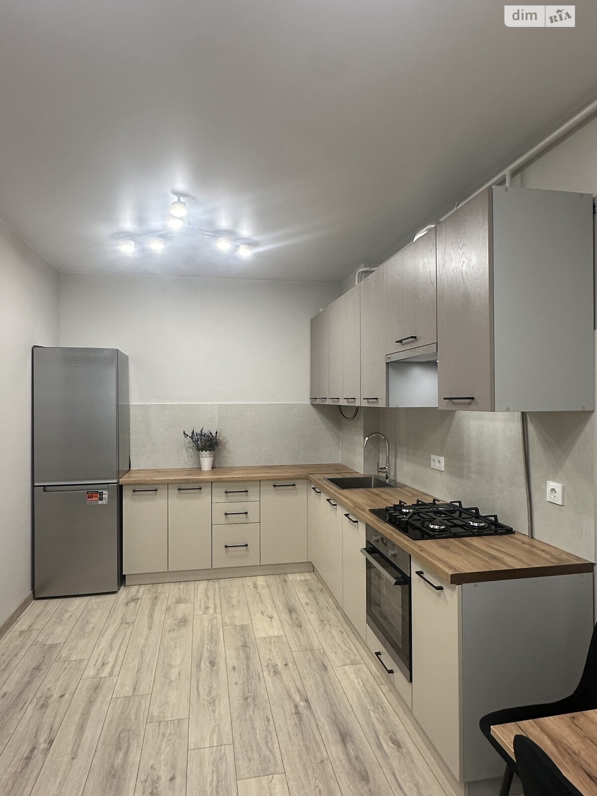 однокомнатная квартира в Ровно, район Ювилейный, на ул. Елены Телиги 20 в аренду на долгий срок помесячно фото 1