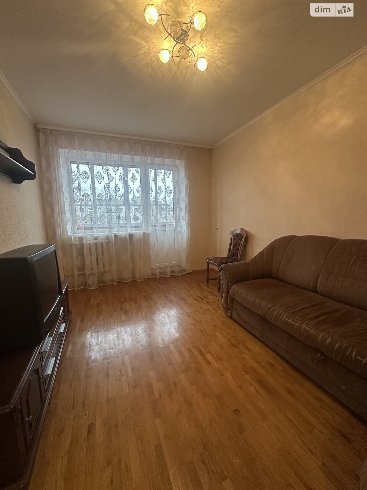 двокімнатна квартира в Рівному, район Пивзавод, на вул. Соборна в довготривалу оренду помісячно фото 1
