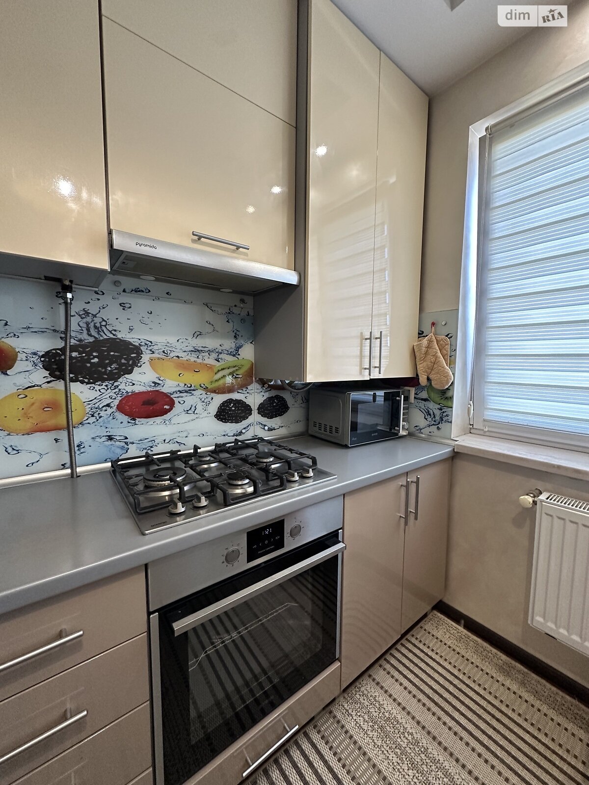 однокімнатна квартира в Рівному, район Пивзавод, на вул. Соборна в довготривалу оренду помісячно фото 1 однокімнатна квартира в Рівному, район Пивзавод, на вул. Соборна в довготривалу оренду помісячно фото 1