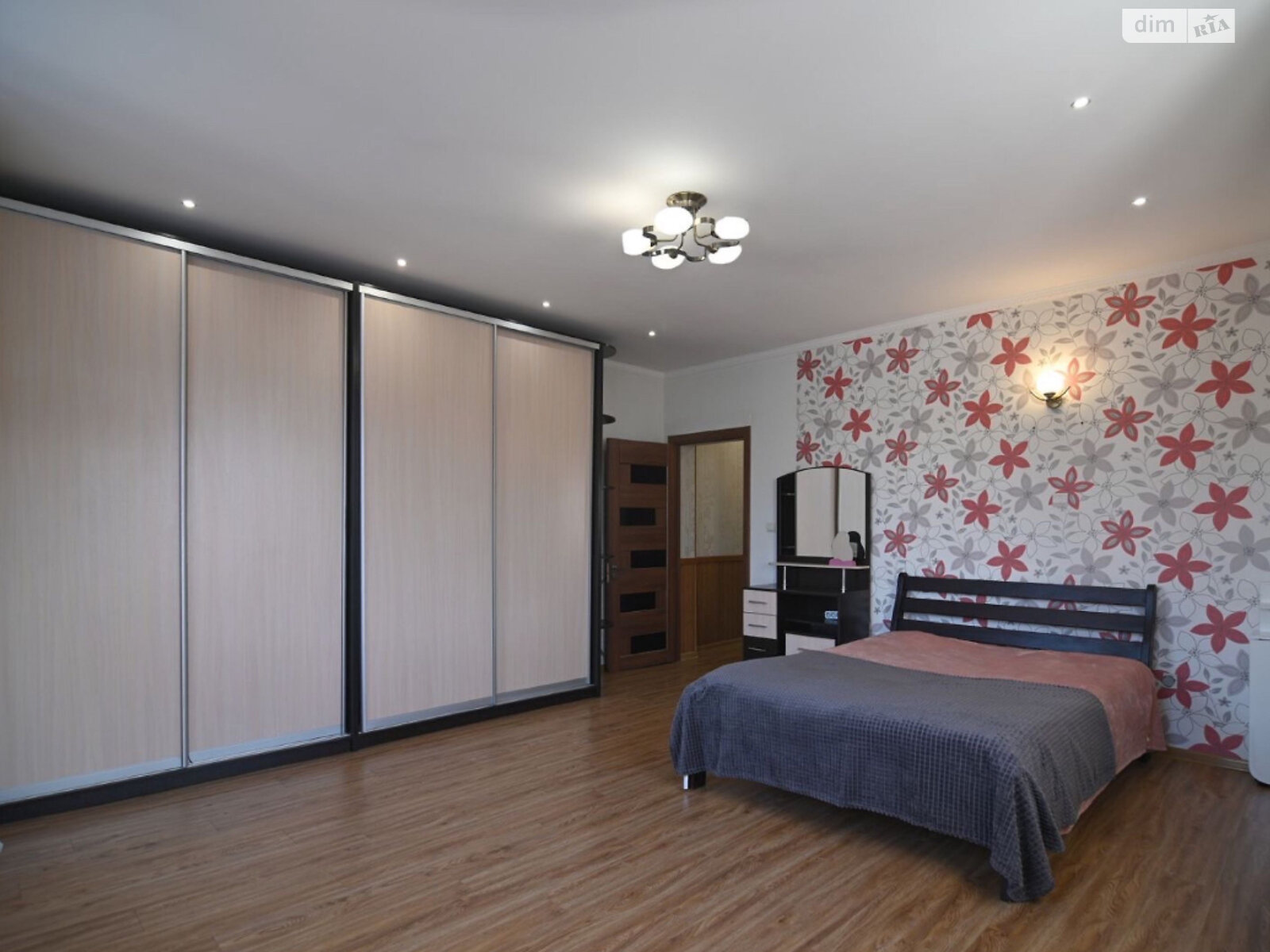 однокімнатна квартира в Рівному, район Пивзавод, на вул. Воля 6 в довготривалу оренду помісячно фото 1