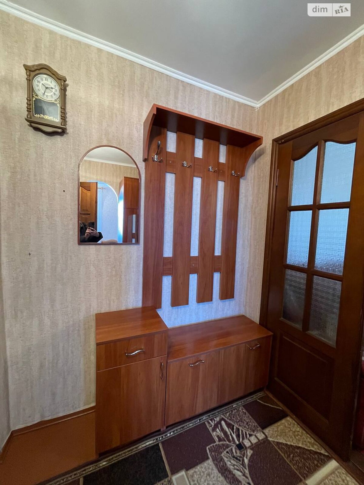 однокомнатная квартира в Ровно, на ул. Полевая 2 в аренду на долгий срок помесячно фото 1 однокомнатная квартира в Ровно, на ул. Полевая 2 в аренду на долгий срок помесячно фото 1