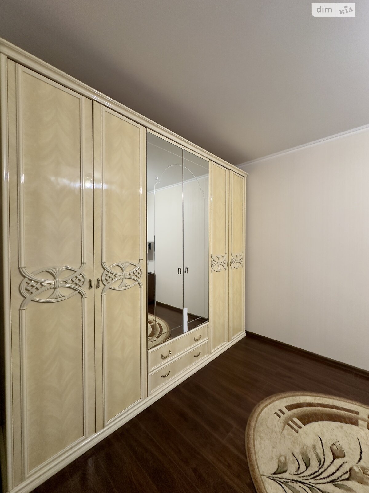 однокімнатна квартира в Рівному, район Політон, на вул. Грушевського Академіка 40 в довготривалу оренду помісячно фото 1 однокімнатна квартира в Рівному, район Політон, на вул. Грушевського Академіка 40 в довготривалу оренду помісячно фото 1