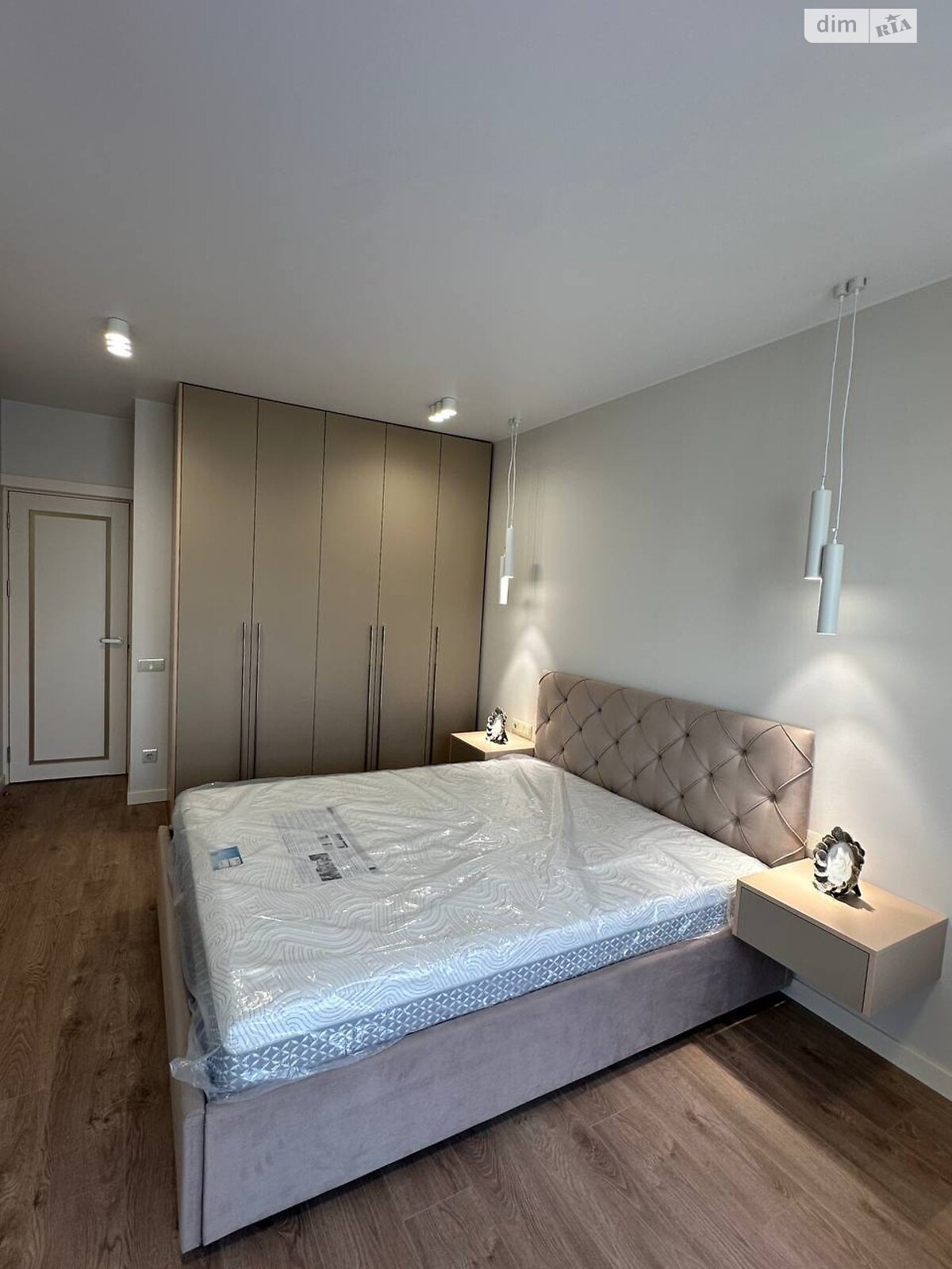 однокомнатная квартира в Ровно, район Счастливое, на ул. Черновола Вячеслава в аренду на долгий срок помесячно фото 1