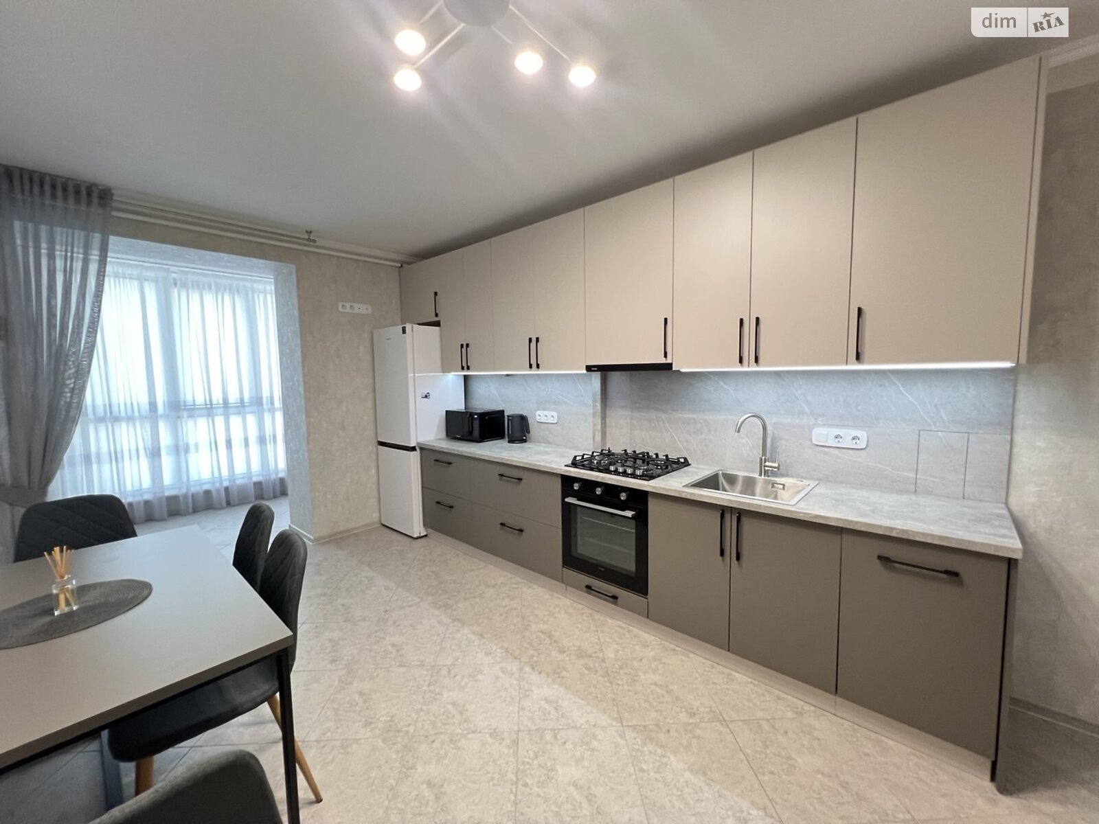 однокімнатна квартира в Рівному, район Щасливе, на вул. Студентська 28 в довготривалу оренду помісячно фото 1