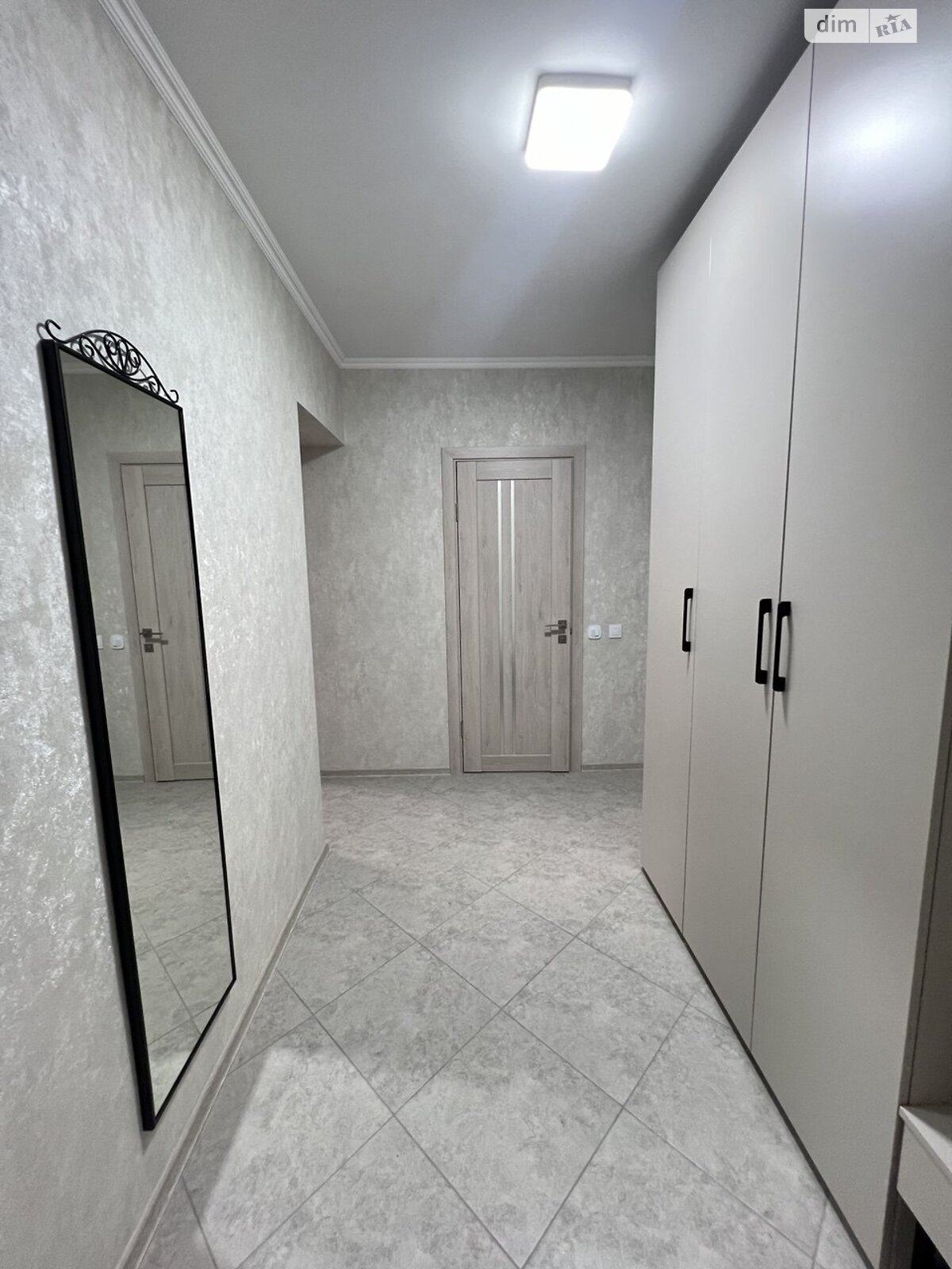однокімнатна квартира в Рівному, район Щасливе, на вул. Студентська 28 в довготривалу оренду помісячно фото 1