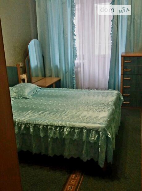 трехкомнатная квартира с мебелью в Ровно, район Северный, на ул. Коновальца Евгения 26 в аренду на долгий срок помесячно фото 1 трехкомнатная квартира с мебелью в Ровно, район Северный, на ул. Коновальца Евгения 26 в аренду на долгий срок помесячно фото 1