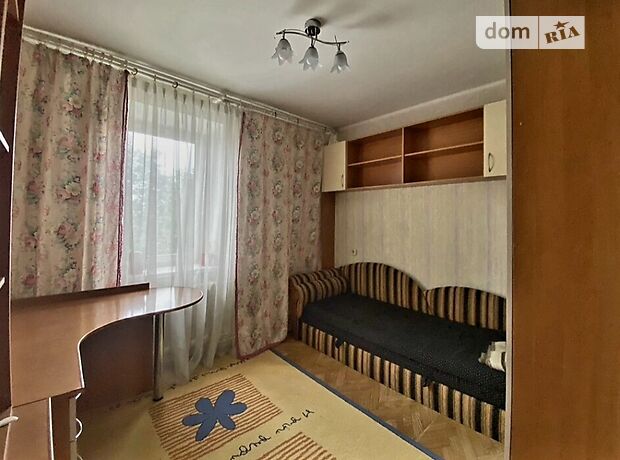 трехкомнатная квартира с мебелью в Ровно, район Северный, на ул. Коновальца Евгения 26 в аренду на долгий срок помесячно фото 1 трехкомнатная квартира с мебелью в Ровно, район Северный, на ул. Коновальца Евгения 26 в аренду на долгий срок помесячно фото 1