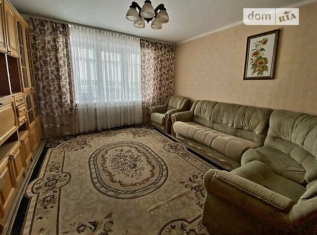 трехкомнатная квартира с мебелью в Ровно, район Северный, на ул. Коновальца Евгения 26 в аренду на долгий срок помесячно фото 1 трехкомнатная квартира с мебелью в Ровно, район Северный, на ул. Коновальца Евгения 26 в аренду на долгий срок помесячно фото 1