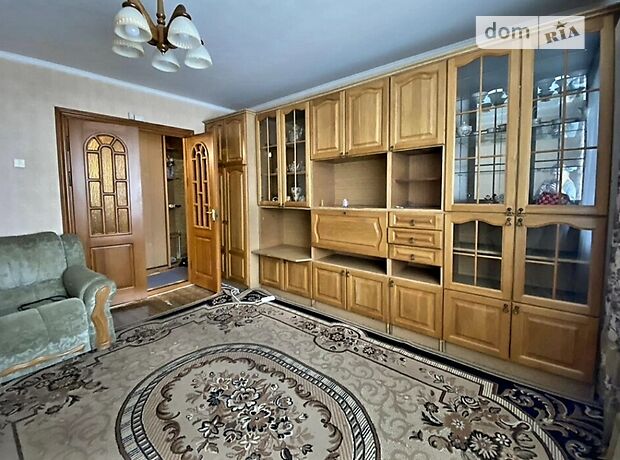 трехкомнатная квартира с мебелью в Ровно, район Северный, на ул. Коновальца Евгения 26 в аренду на долгий срок помесячно фото 1 трехкомнатная квартира с мебелью в Ровно, район Северный, на ул. Коновальца Евгения 26 в аренду на долгий срок помесячно фото 1