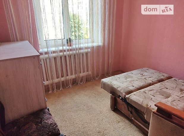 двухкомнатная квартира с мебелью в Ровно, район Северный, на ул. Коновальца Евгения в аренду на долгий срок помесячно фото 1