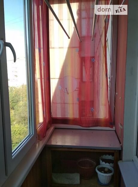 однокомнатная квартира с мебелью в Ровно, район Северный, на ул. Шухевича Романа в аренду на долгий срок помесячно фото 1 однокомнатная квартира с мебелью в Ровно, район Северный, на ул. Шухевича Романа в аренду на долгий срок помесячно фото 1