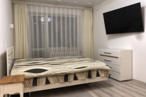 однокімнатна квартира в Рівному, район Північний, на вул. Шухевича Романа в довготривалу оренду помісячно фото 2