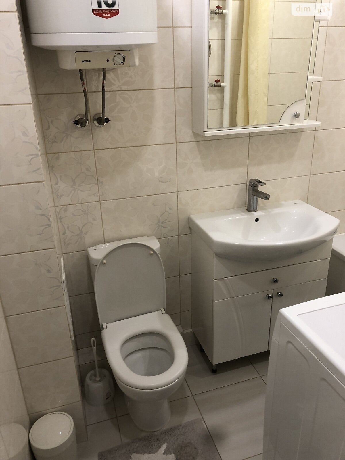 однокімнатна квартира в Рівному, район Північний, на вул. Шухевича Романа в довготривалу оренду помісячно фото 1