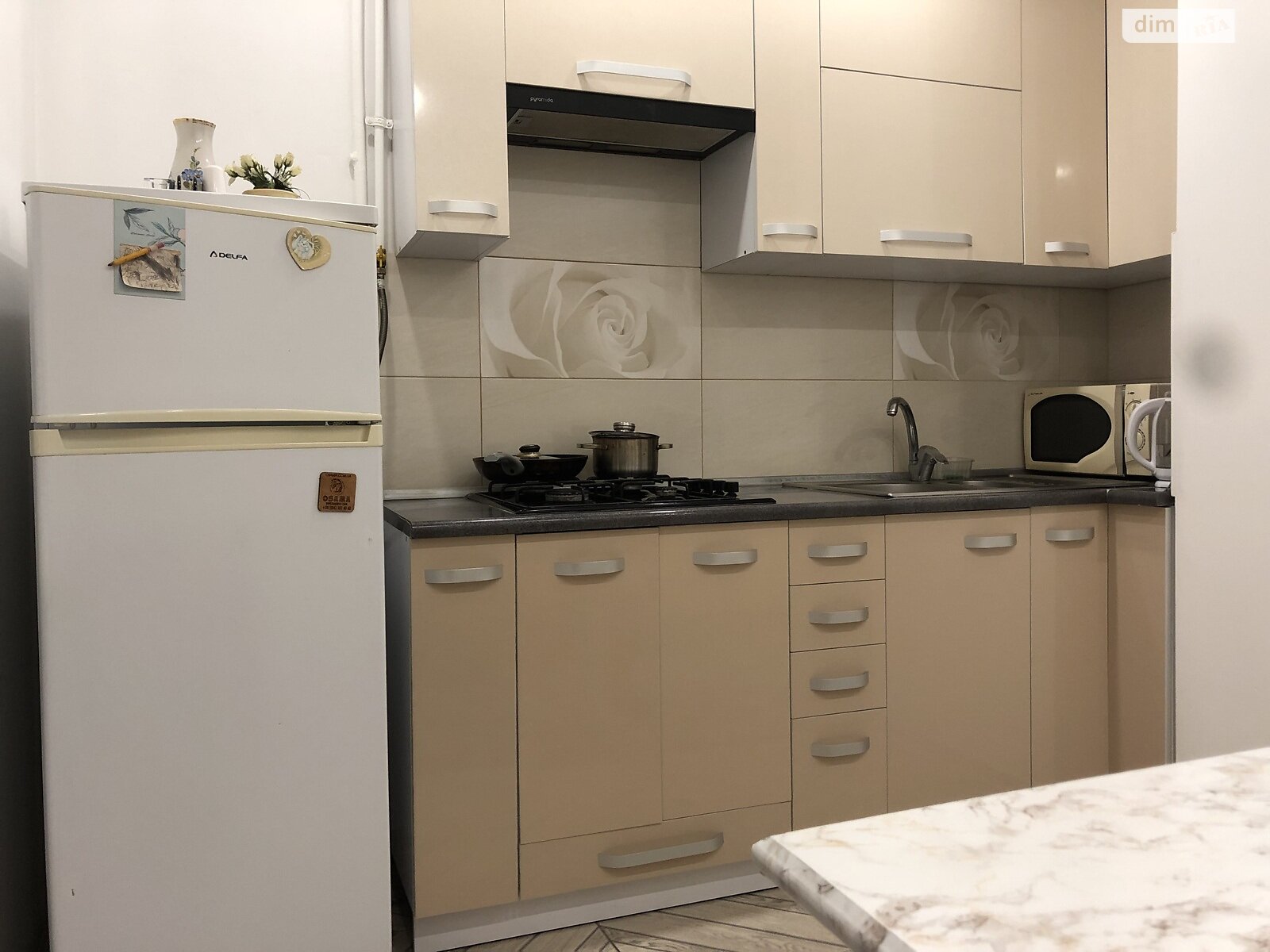 однокімнатна квартира в Рівному, район Північний, на вул. Шухевича Романа в довготривалу оренду помісячно фото 1