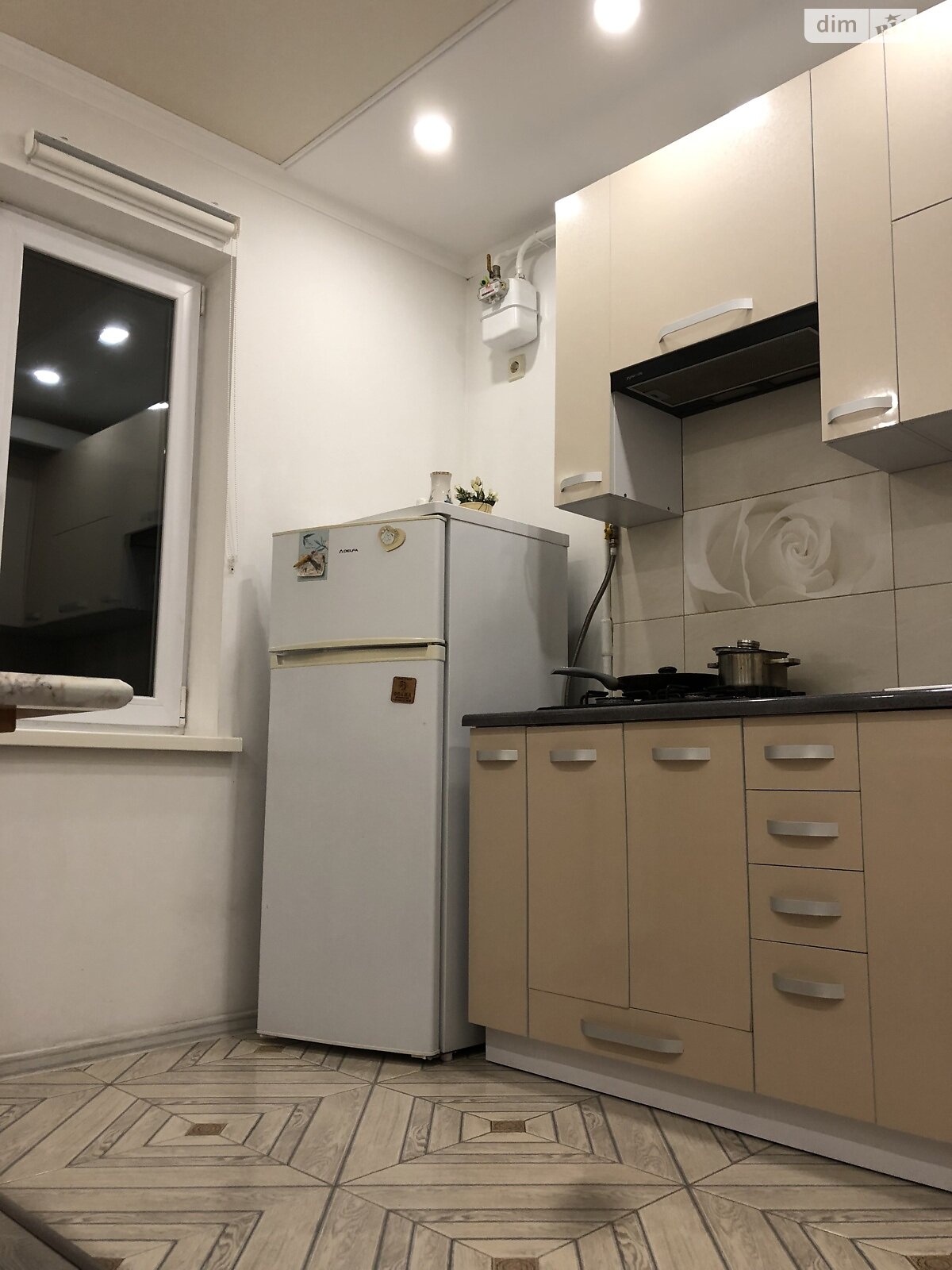 однокімнатна квартира в Рівному, район Північний, на вул. Шухевича Романа в довготривалу оренду помісячно фото 1