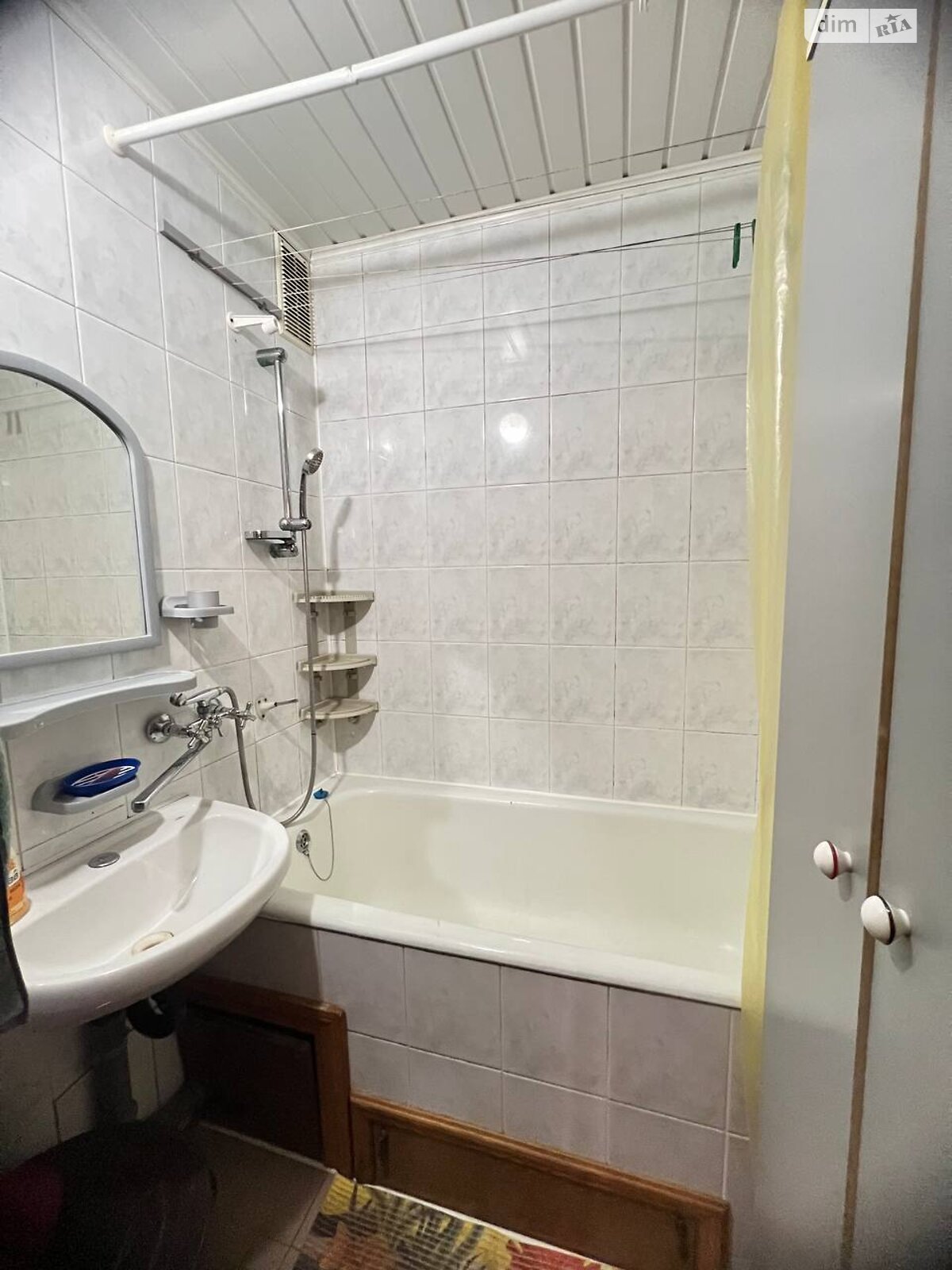 однокомнатная квартира в Ровно, район Северный, на ул. Волынской Дивизии в аренду на долгий срок помесячно фото 1 однокомнатная квартира в Ровно, район Северный, на ул. Волынской Дивизии в аренду на долгий срок помесячно фото 1