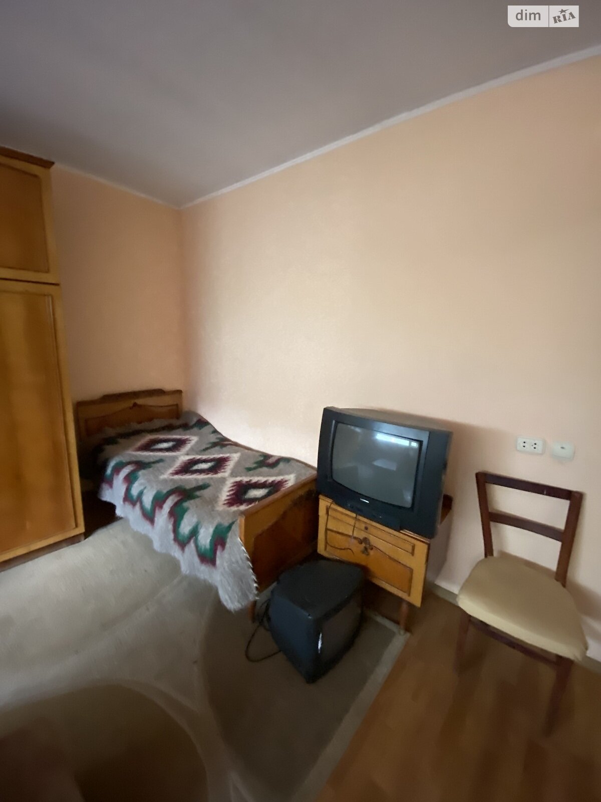 трехкомнатная квартира в Ровно, на ул. Степана Бандеры 33А в аренду на долгий срок помесячно фото 1