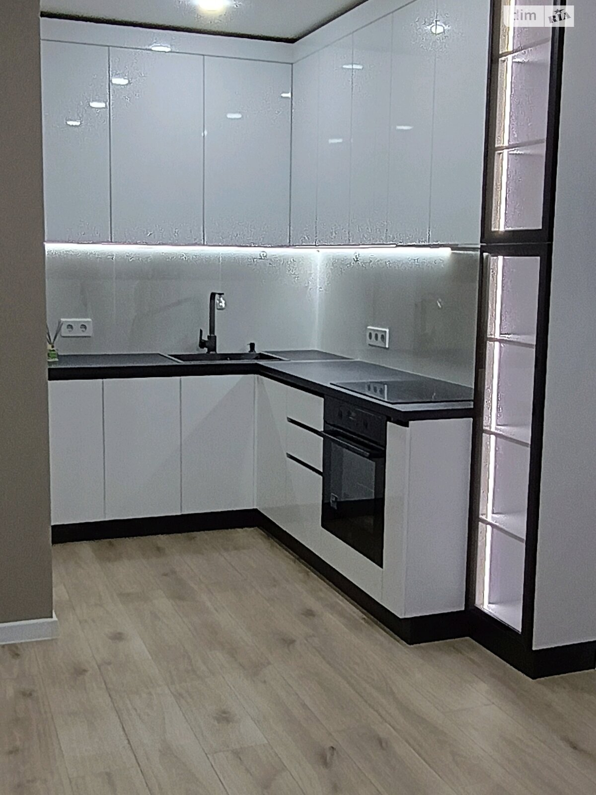 однокімнатна квартира в Рівному, на вул. Студентська 30 в довготривалу оренду помісячно фото 1