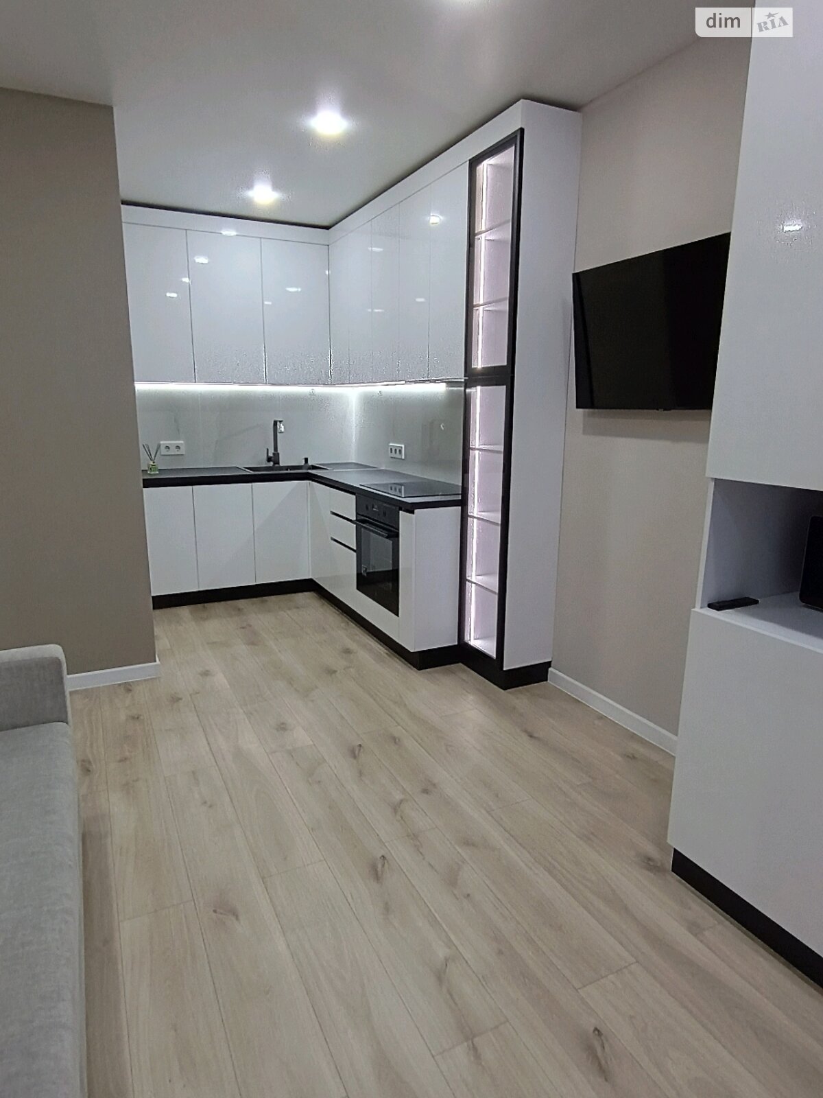 однокімнатна квартира в Рівному, на вул. Студентська 30 в довготривалу оренду помісячно фото 1