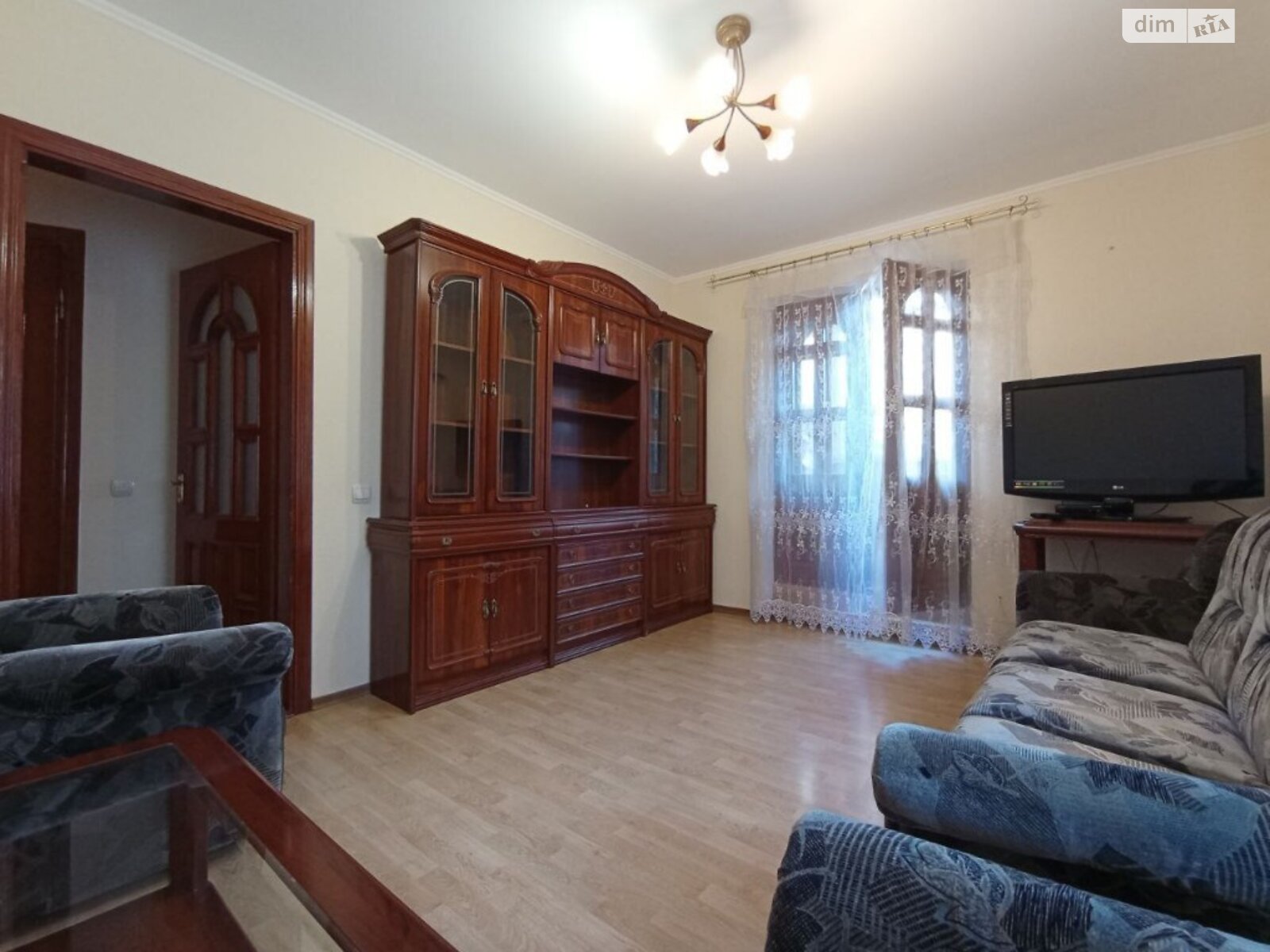 двухкомнатная квартира с мебелью в Ровно, район Центр, на ул. 16 июля в аренду на долгий срок помесячно фото 1