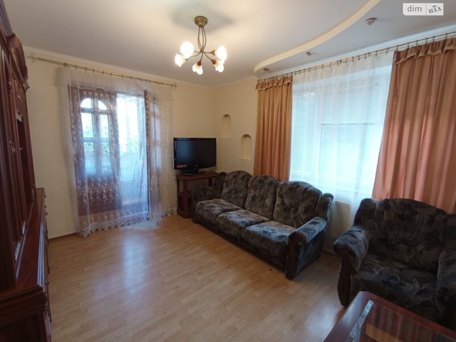 двухкомнатная квартира с мебелью в Ровно, район Центр, на ул. 16 июля в аренду на долгий срок помесячно фото 1