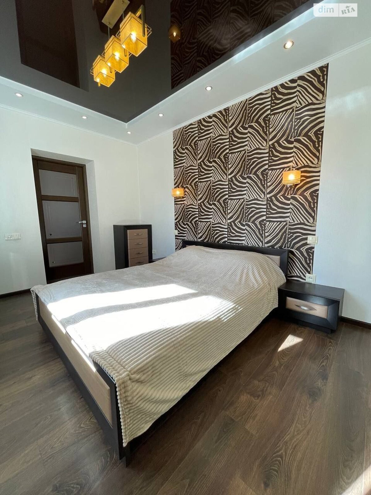 однокомнатная квартира в Ровно, район Центр, на ул. Черновола Вячеслава в аренду на долгий срок помесячно фото 1 однокомнатная квартира в Ровно, район Центр, на ул. Черновола Вячеслава в аренду на долгий срок помесячно фото 1