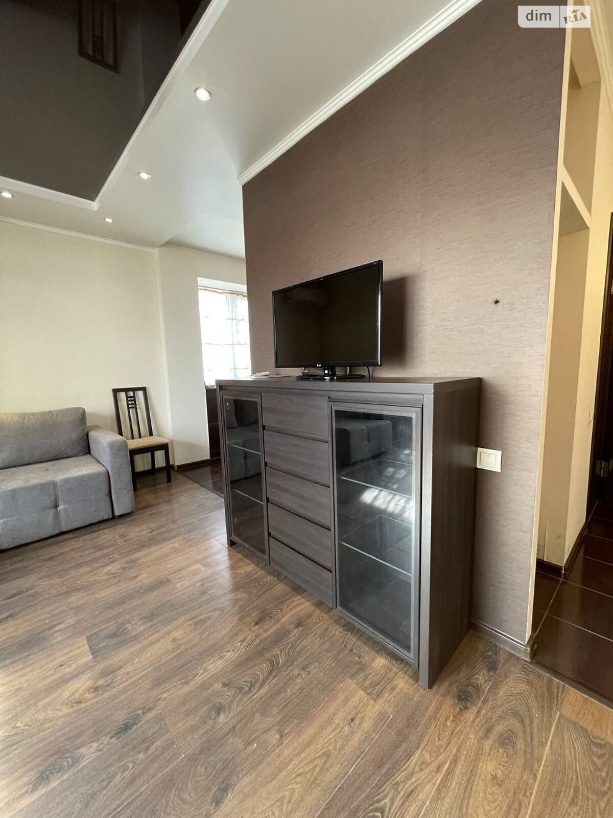 однокомнатная квартира в Ровно, район Центр, на ул. Черновола Вячеслава в аренду на долгий срок помесячно фото 1 однокомнатная квартира в Ровно, район Центр, на ул. Черновола Вячеслава в аренду на долгий срок помесячно фото 1