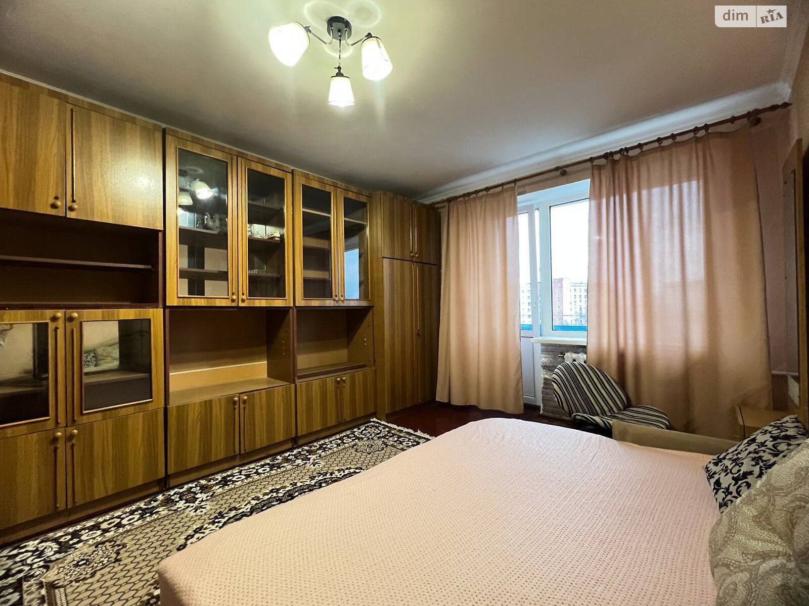 однокімнатна квартира в Рівному, район Центр, на вул. Героїв поліції в довготривалу оренду помісячно фото 1