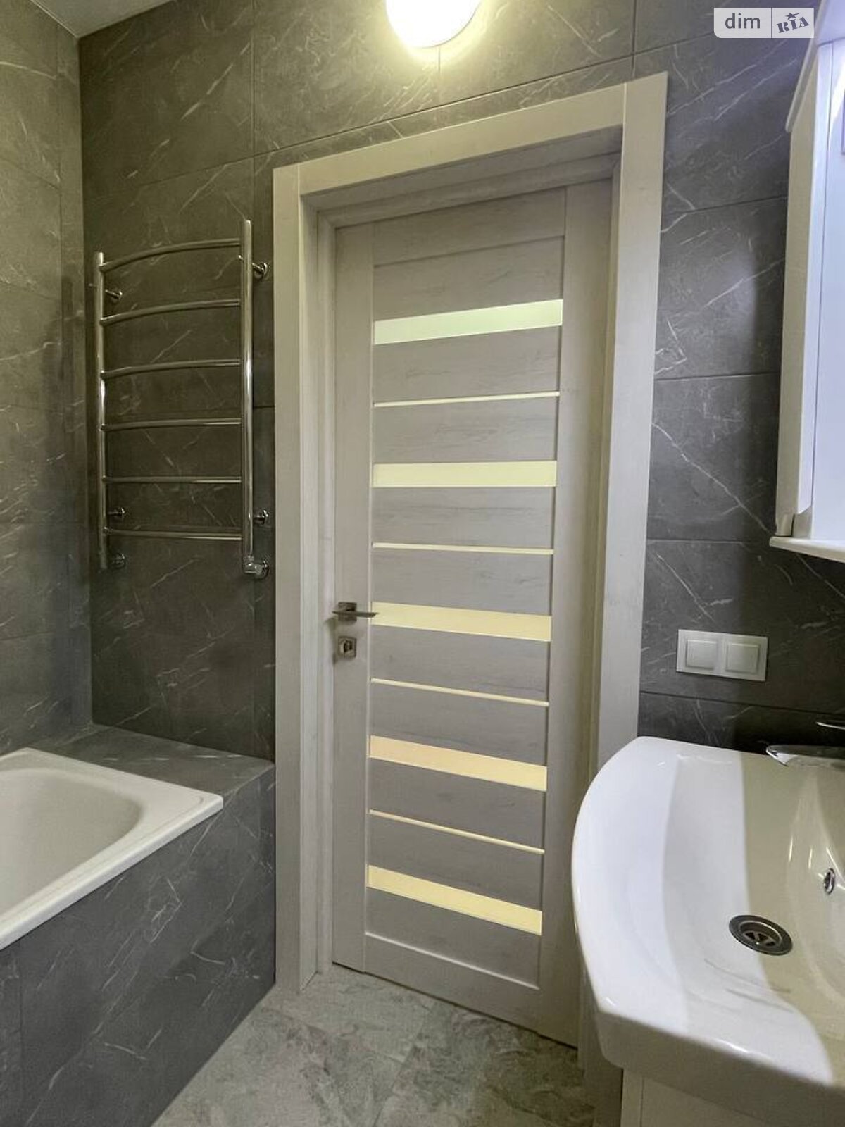 однокімнатна квартира в Рівному, район Центр, на вул. Григорія Сковороди 4 в довготривалу оренду помісячно фото 1 однокімнатна квартира в Рівному, район Центр, на вул. Григорія Сковороди 4 в довготривалу оренду помісячно фото 1