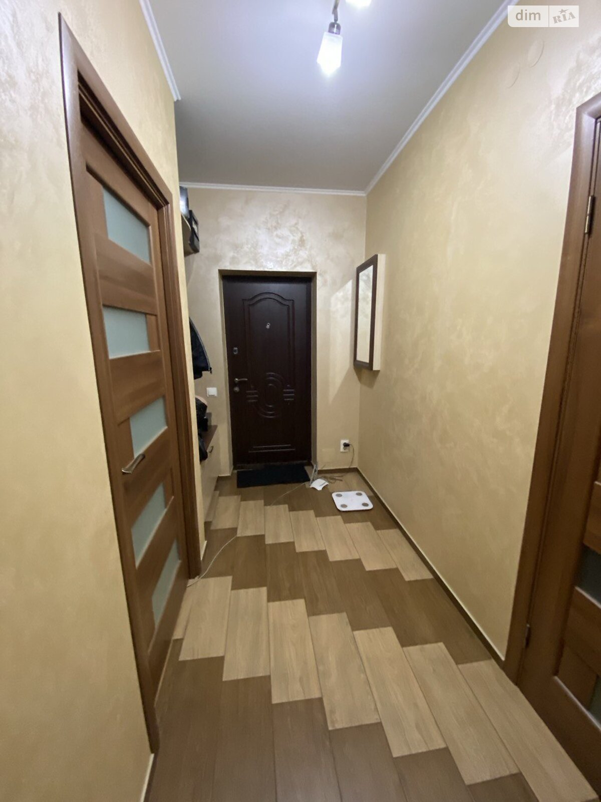 однокімнатна квартира в Рівному, район Центр, на вул. Казимира Любомирського в довготривалу оренду помісячно фото 1 однокімнатна квартира в Рівному, район Центр, на вул. Казимира Любомирського в довготривалу оренду помісячно фото 1