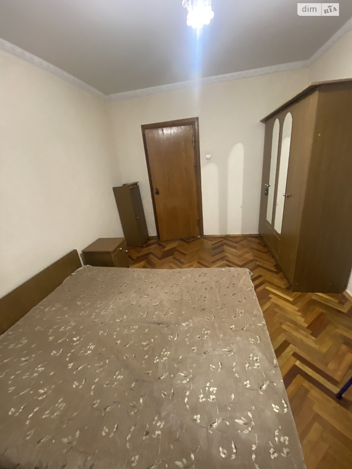 трехкомнатная квартира с ремонтом в Ровно, район Центр, на ул. Князя Владимира в аренду на долгий срок помесячно фото 1 трехкомнатная квартира с ремонтом в Ровно, район Центр, на ул. Князя Владимира в аренду на долгий срок помесячно фото 1