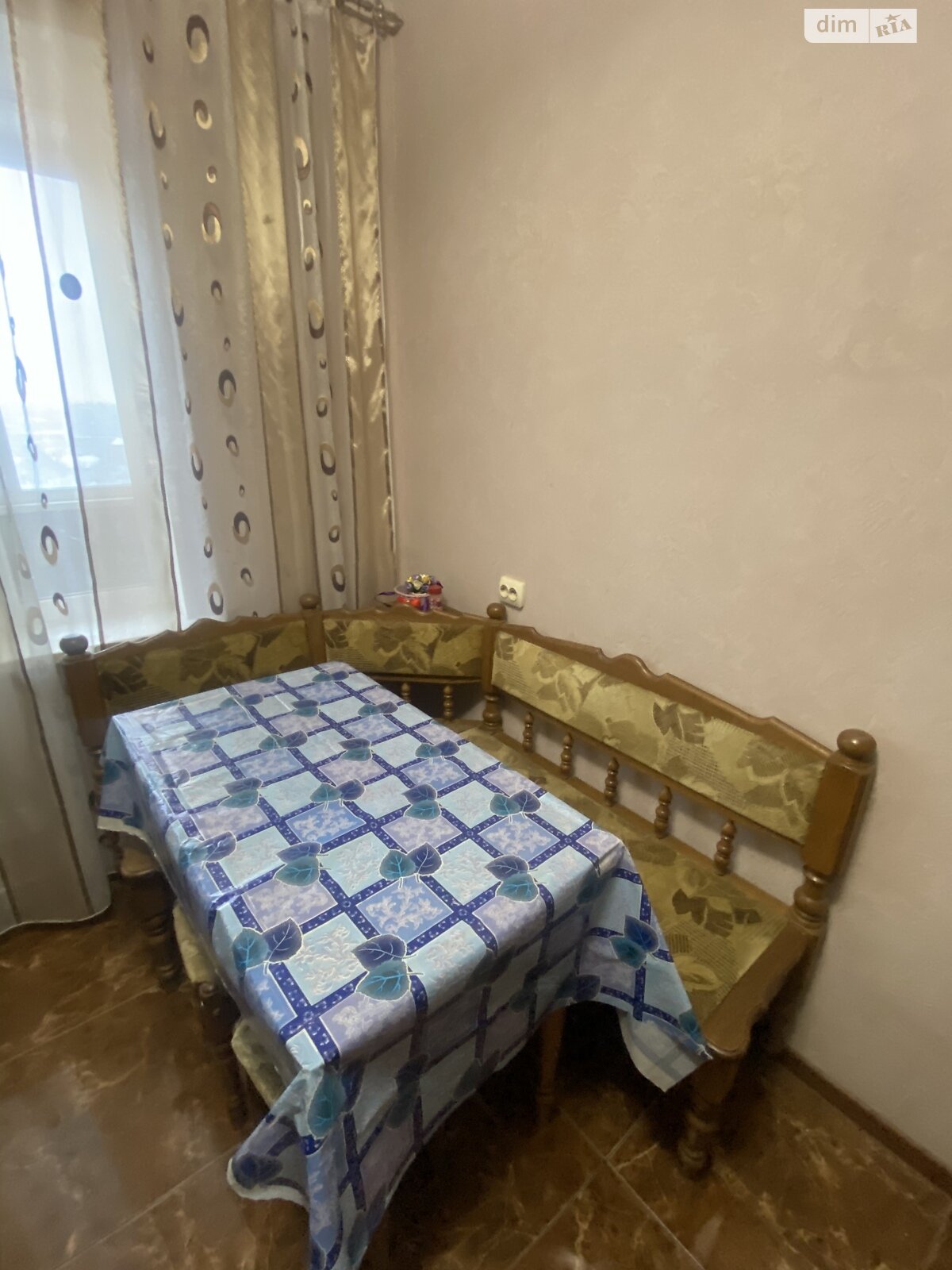 трехкомнатная квартира с ремонтом в Ровно, район Центр, на ул. Князя Владимира в аренду на долгий срок помесячно фото 1 трехкомнатная квартира с ремонтом в Ровно, район Центр, на ул. Князя Владимира в аренду на долгий срок помесячно фото 1