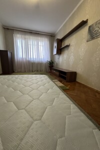 однокімнатна квартира в Рівному, район Центр, на вул. Князя Володимира в довготривалу оренду помісячно фото 2