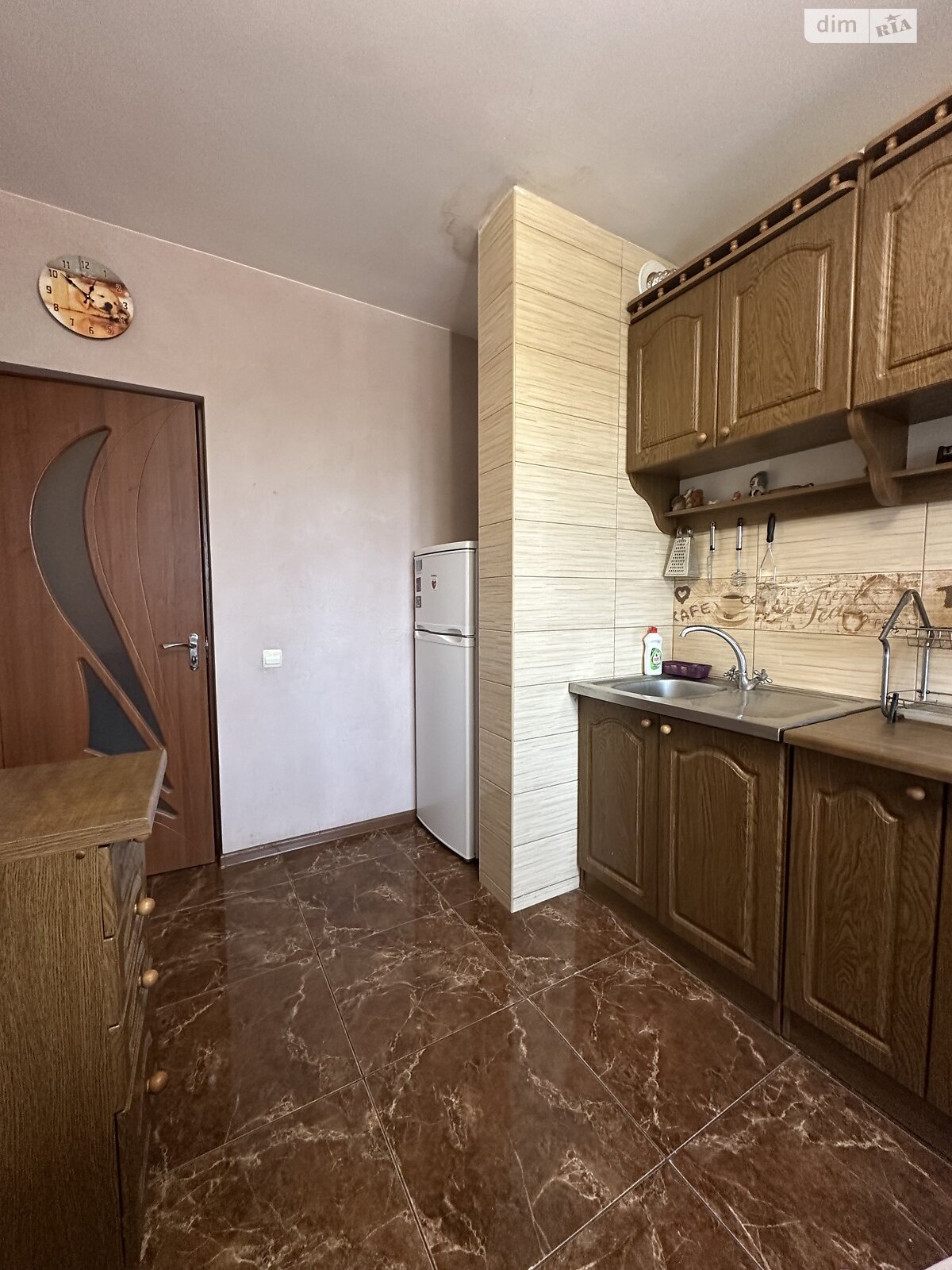 трехкомнатная квартира с ремонтом в Ровно, район Центр, на ул. Князя Владимира в аренду на долгий срок помесячно фото 1 трехкомнатная квартира с ремонтом в Ровно, район Центр, на ул. Князя Владимира в аренду на долгий срок помесячно фото 1